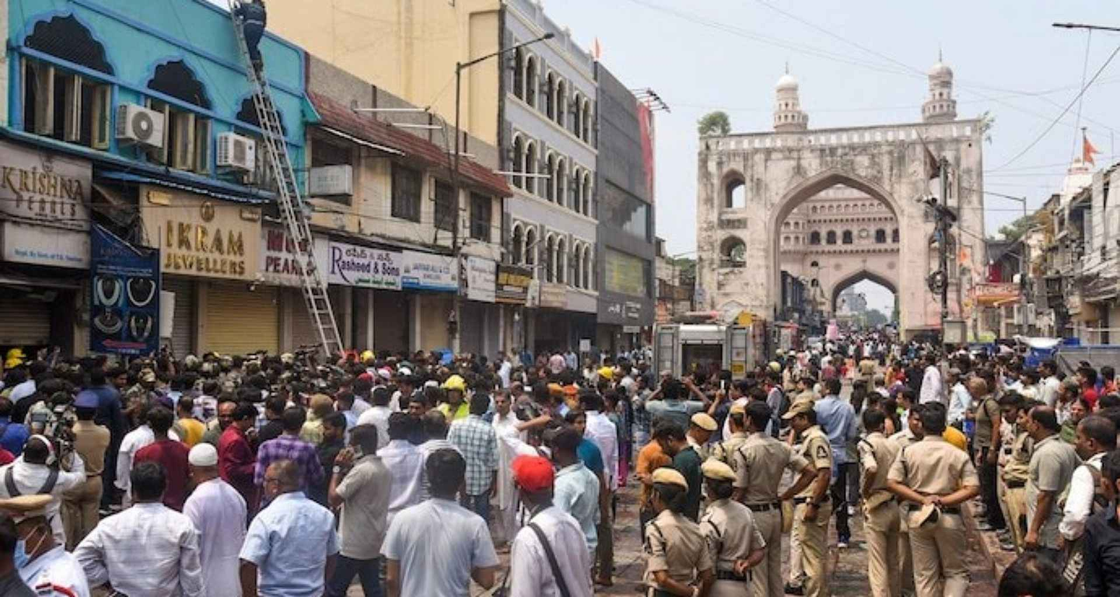 હૈદરાબાદ અગ્નિકાંડ દુર્ઘટના: KTRએ બેદરકારીને જવાબદાર ઠેરવી, તાત્કાલિક સેવા વ્યવસ્થા મજબૂત بنانےની માંગણી